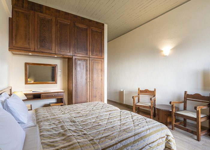0121_Domotel-Anemolia-standard-double-roomDSC04626-HDR