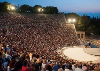 αρχαίο θέατρο επιδαύρου